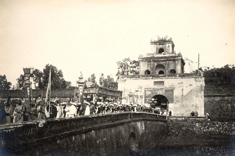 le tang vua khai dinh